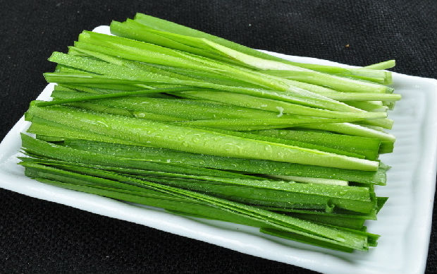 Featured image of post 茁壮的韭菜